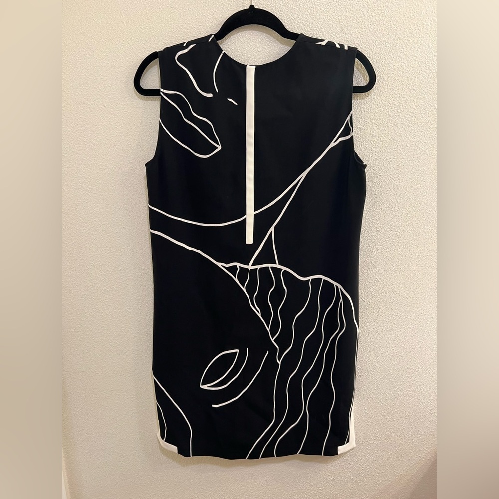 NWT Bimba y Lola Big Mask dress Size Small - Picture 2 of 3